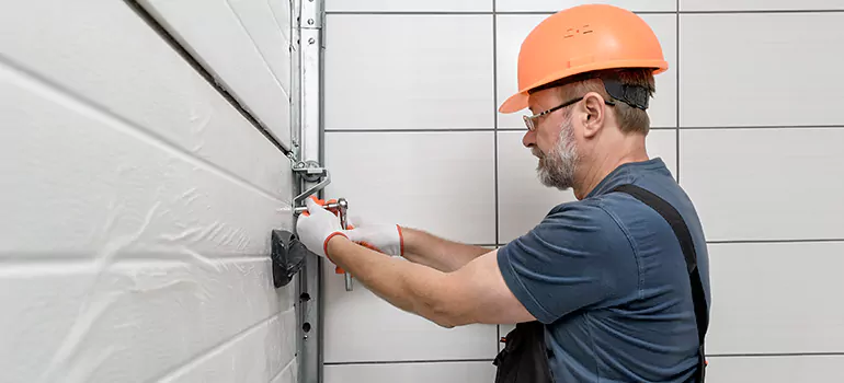 Garage Door Repair in Lynn Haven
