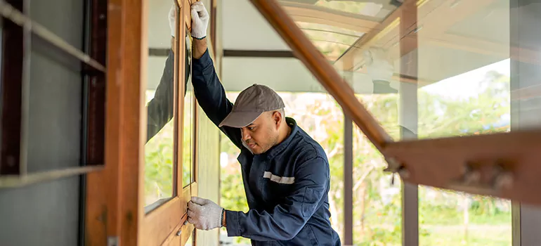 Double Hung Vinyl Window Sash Replacement in Lynn Haven, FL